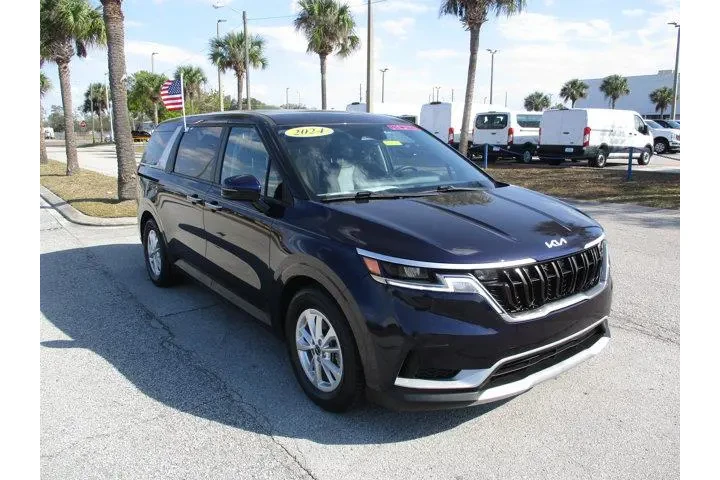 $28995 : Kia Carnival 2024 LX 4dr Min image 1