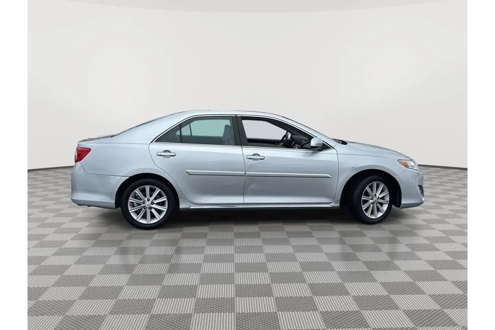 $12000 : 2014 Camry XLE image 10