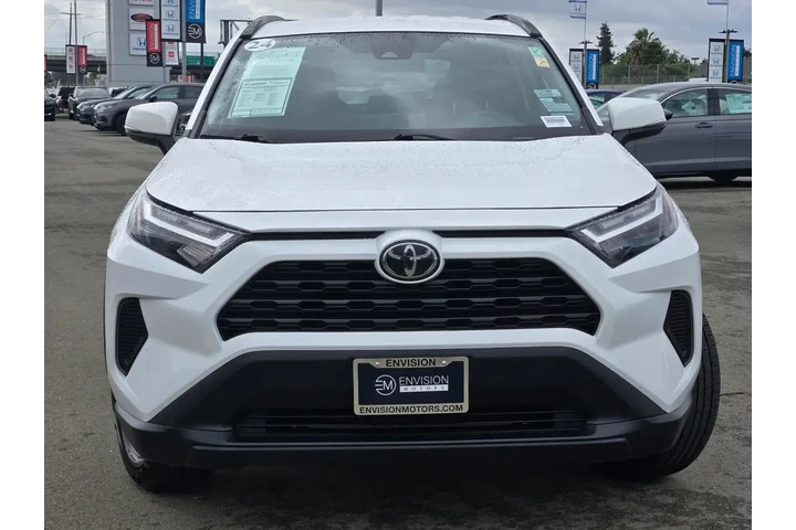 $32588 : Toyota RAV4 2024 XLE 4dr SUV image 2