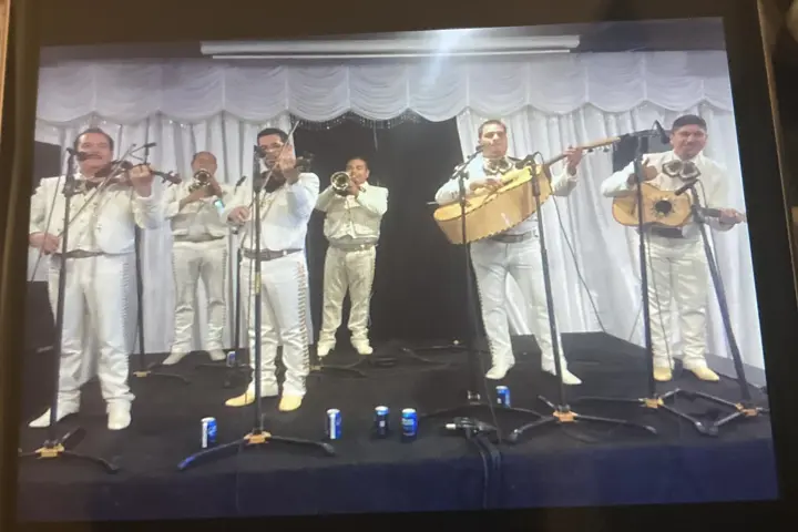 MARIACHI LOS POTRILLOS image 3