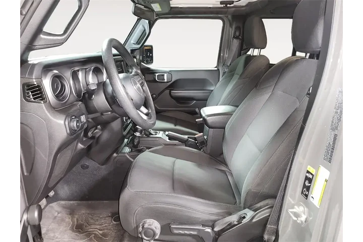 $34000 : Jeep Wrangler 2023 4x4 Sport image 3