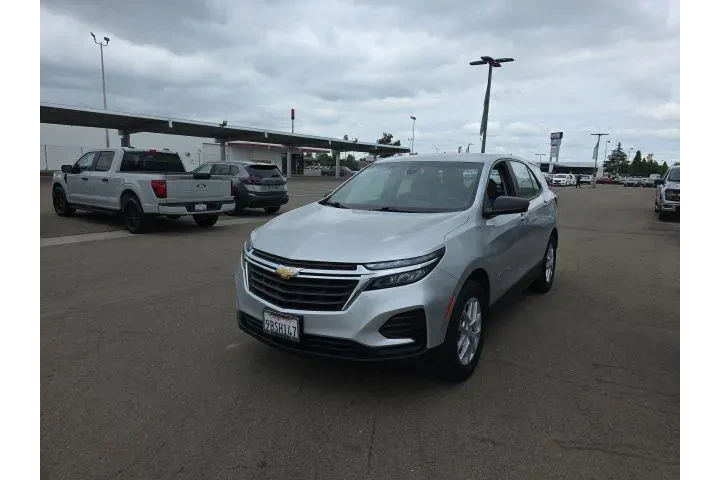 $19775 : Chevrolet Equinox 2022 4x4 L image 3