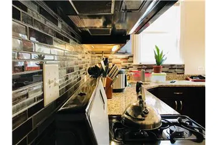 $2350 : Rental property with 2 bedro image 2