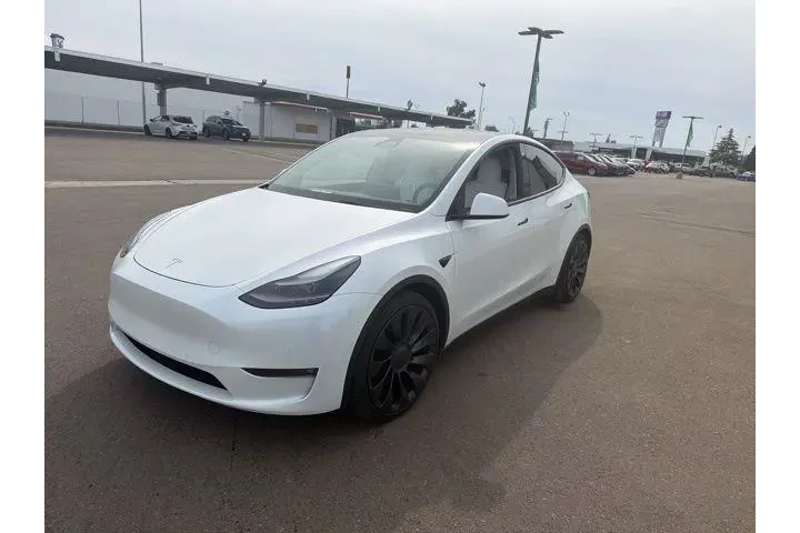$33900 : Tesla Model Y 2022 AWD Perfo image 2