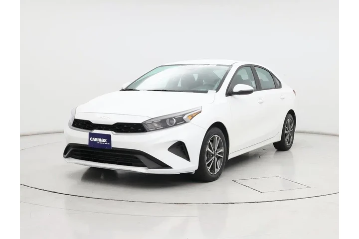 $17998 : Kia Forte 2023 LXS 4dr Sedan image 4