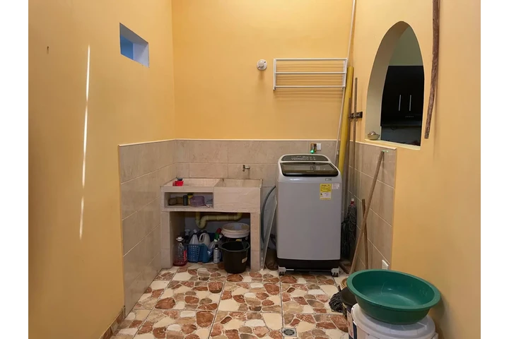 $1000000 : Casa para la renta al Sur Cali image 6