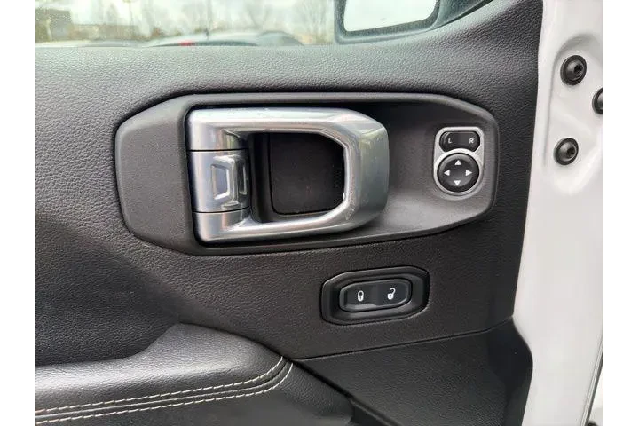 $31642 : Jeep Wrangler Unlimited 2021 image 10