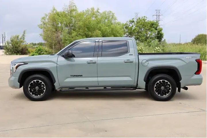 $37703 : Toyota Tundra 2022 4x2 SR5 4 image 5