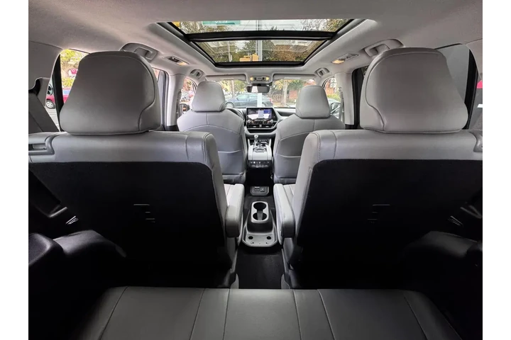 $35895 : Toyota Highlander 2022 AWD P image 8