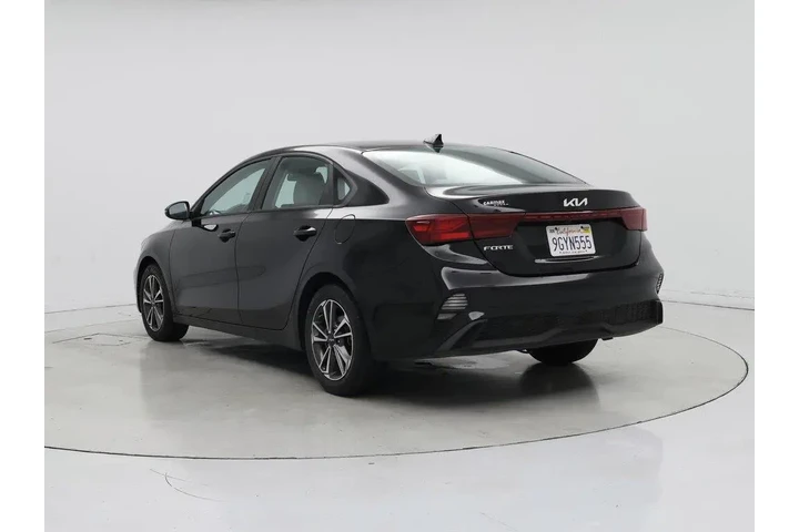 $17998 : Kia Forte 2023 LXS 4dr Sedan image 2