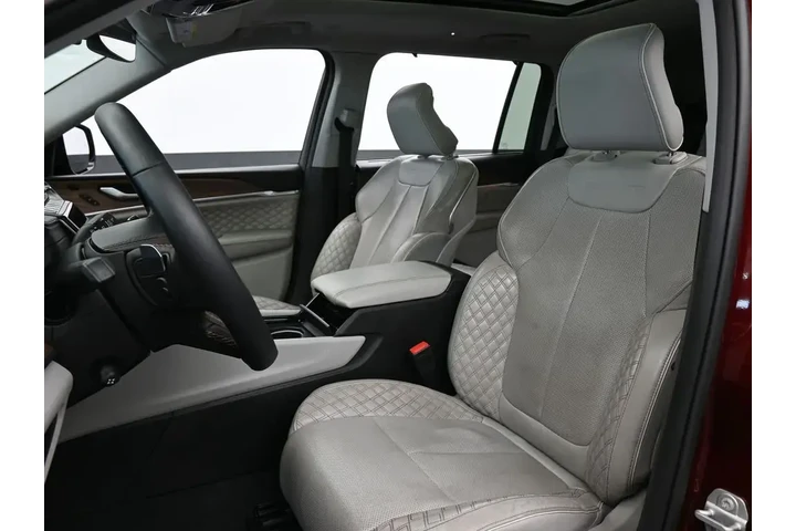 $39868 : Jeep Grand Cherokee L 2023 4 image 10