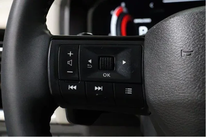 $37998 : Nissan Rogue 2025 AWD SL 4dr image 9