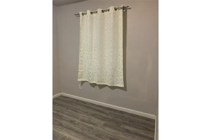 $575 : Cuarto image 1