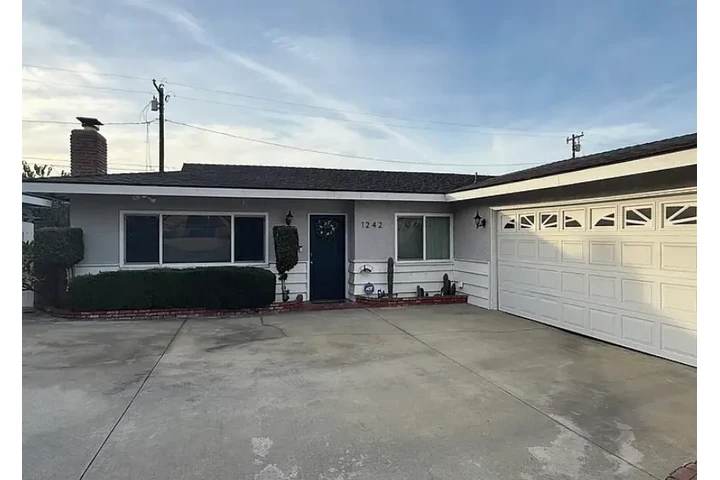 $2600 : Casa De Renta En West Covina image 1