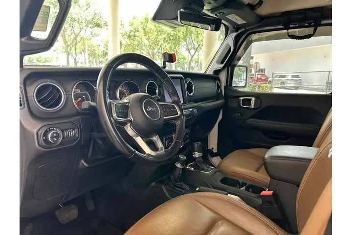 $27464 : Jeep Gladiator 2021 4x4 Over image 6