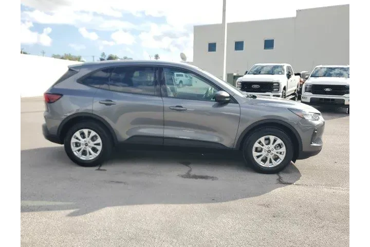 $22990 : Ford Escape 2025 Active 4dr image 4