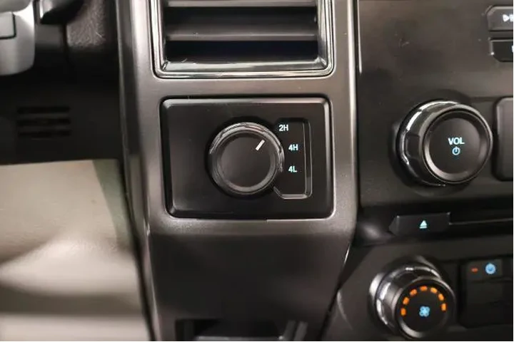 $20397 : Ford F-150 2018 4x4 XL 4dr S image 7