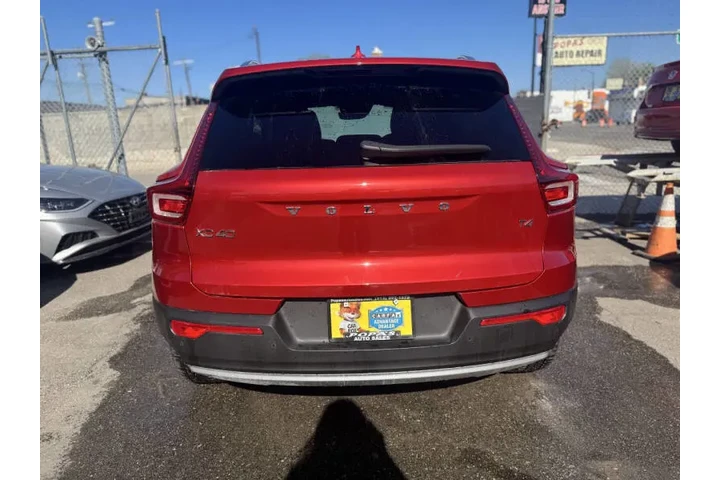 $19995 : 2021 XC40 T4 Momentum image 7