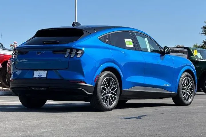 $39277 : Ford Mustang Mach-E 2025 AWD image 4