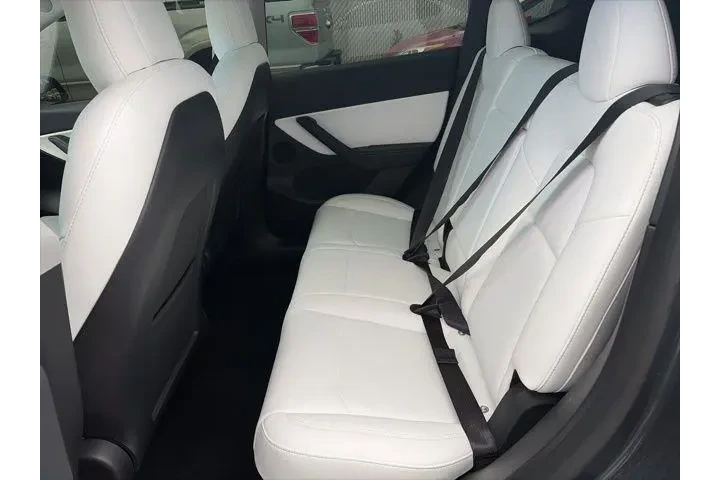 $33000 : Tesla Model Y 2022 AWD Perfo image 7