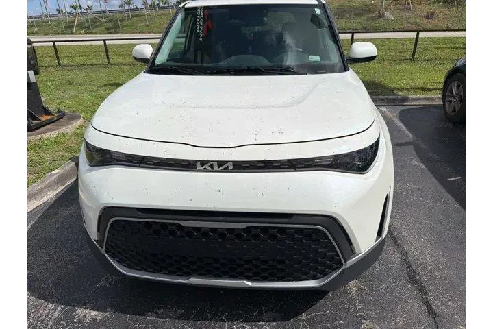 $13991 : Kia Soul 2023 LX 4dr Crossov image 2