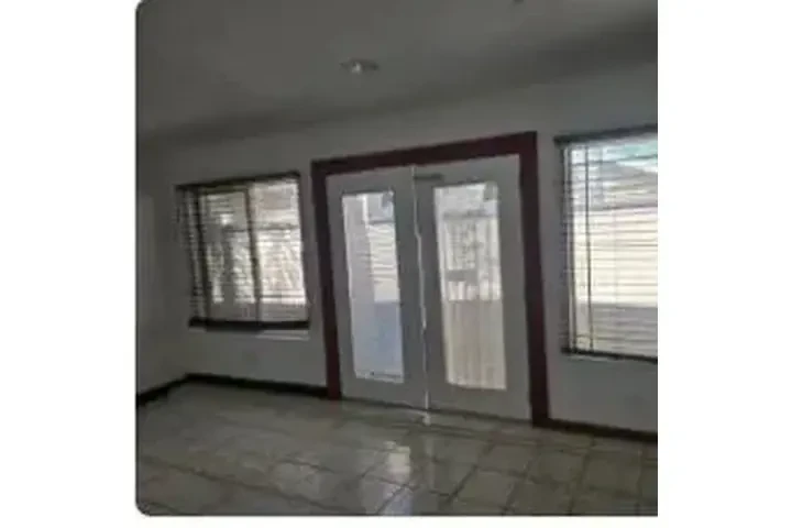 $1500 : POMONA RENTO ESTUDIO image 2