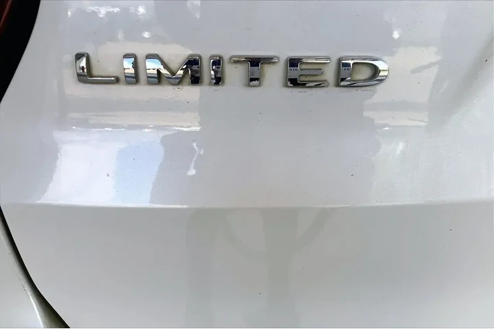 $12428 : Ford Explorer 2019 AWD Limit image 4