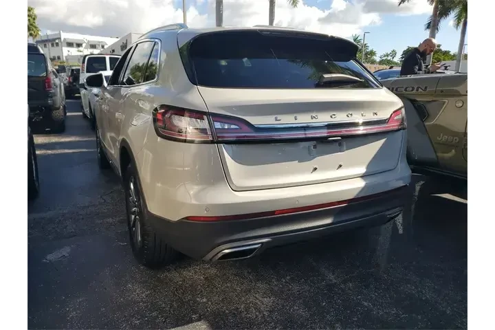 Lincoln Nautilus 2023 Standa image 4