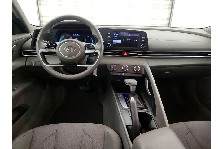 $16998 : Hyundai ELANTRA 2024 SE 4dr image 9