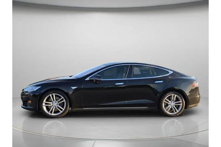 $19991 : Tesla Model S 2015 85 4dr Li image 3