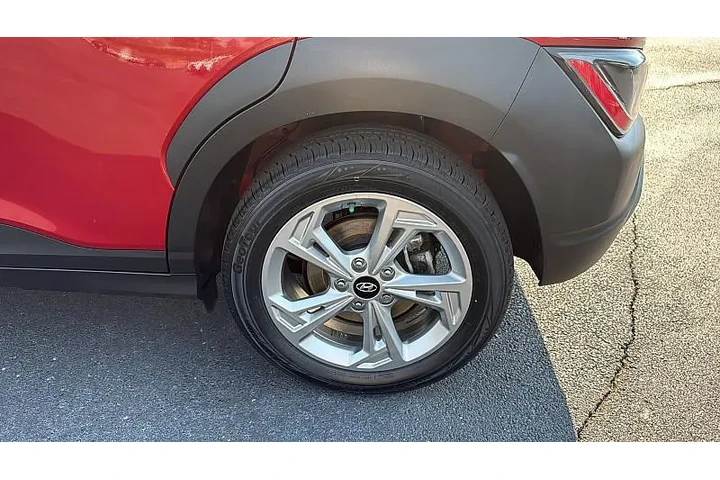 $19871 : Hyundai KONA 2022 AWD SEL 4d image 10