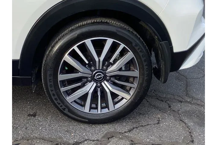 $16987 : Nissan Kicks 2024 SR 4dr Cro image 9