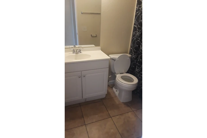$1500 : SunshineApts 1 bedroom 1 bath image 3