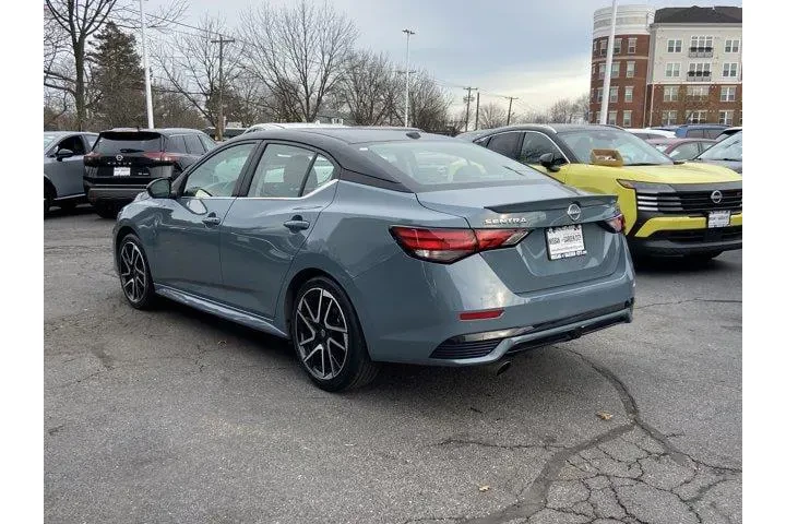 $18153 : Nissan Sentra 2025 SR 4dr Se image 6