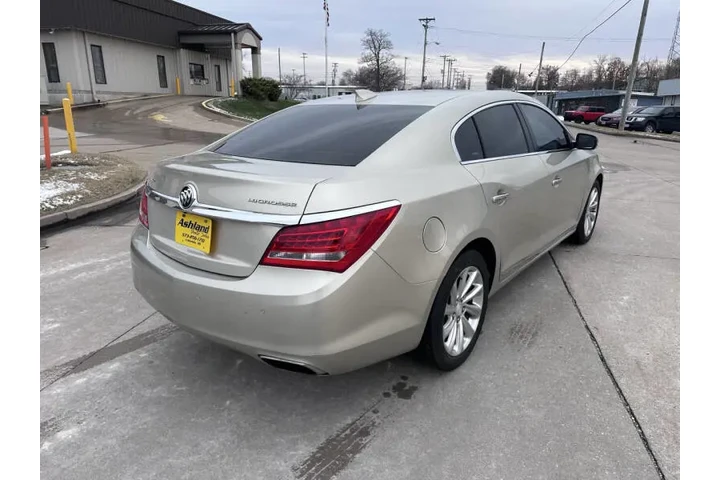 $11900 : 2015 LaCrosse Leather image 7