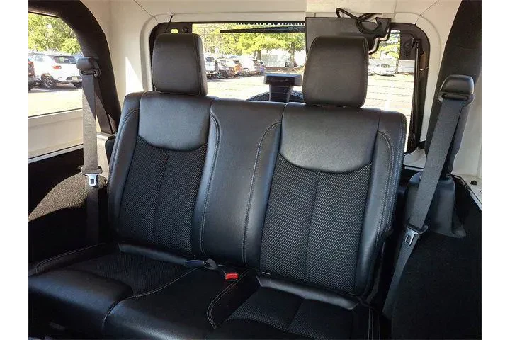 $9775 : Jeep Wrangler 2015 4x4 Sahar image 10