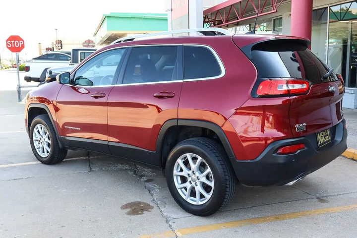 $15587 : 2017 Cherokee Latitude 4x4 image 6