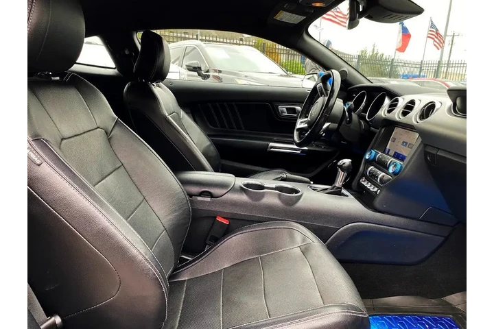 2021 Mustang GT Premium Coupe image 10
