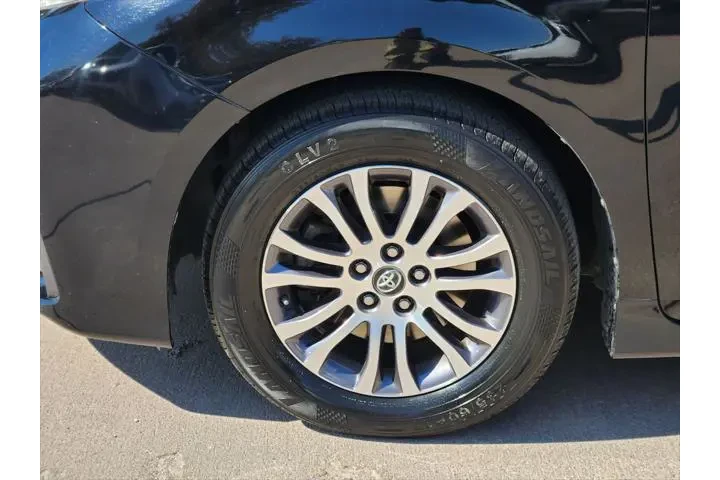 $23400 : Toyota Sienna 2018 XLE 8-Pas image 10