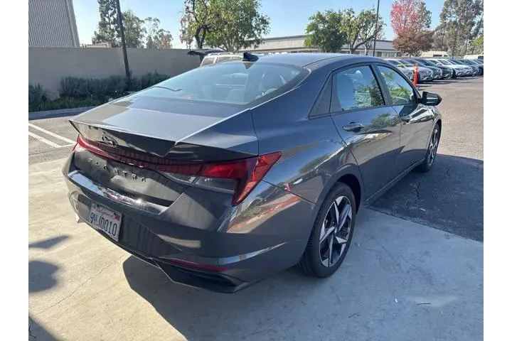 $19900 : Hyundai ELANTRA 2023 SEL 4dr image 3