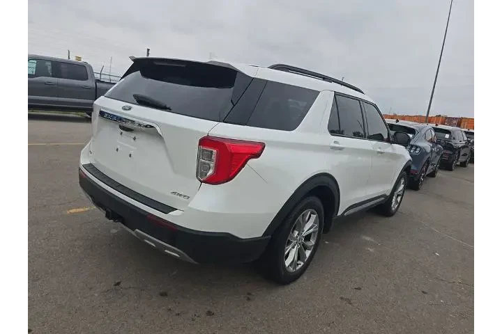 $30898 : Ford Explorer 2023 AWD XLT 4 image 4