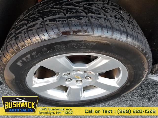 $11995 : Used 2016 Suburban 4WD 4dr 15 image 5