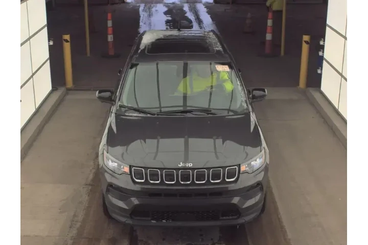 $20293 : Jeep Compass 2022 4x4 Latitu image 2