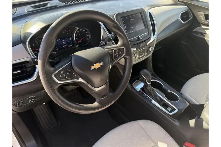 $19311 : Chevrolet Equinox 2024 LS 4d image 2