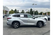 $33780 : Toyota Highlander Hybrid 202 thumbnail