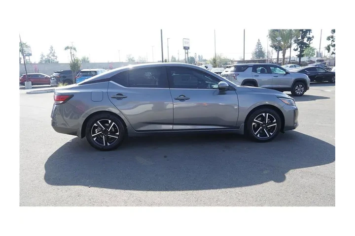 $19284 : 2024 Sentra SV image 5