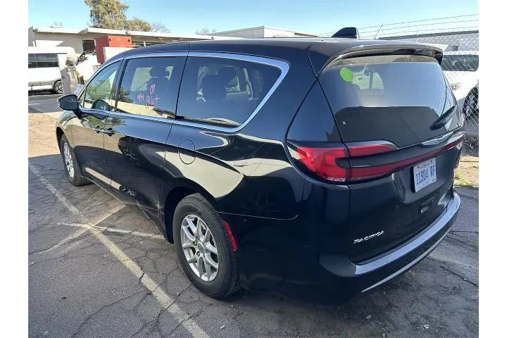 $25277 : Chrysler Pacifica 2024 Touri image 5