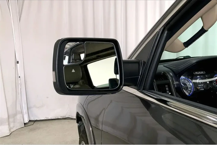 $35991 : Ram 1500 2020 4x4 Limited 4d image 9