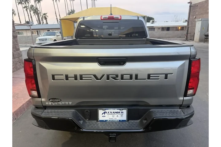 $39999 : Chevrolet Colorado 2024 4x4 image 5