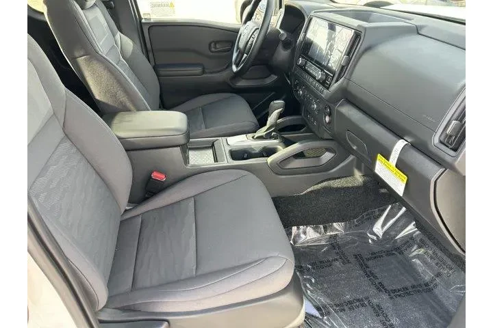 $35565 : Nissan Frontier 2026 4x4 S 4 image 9